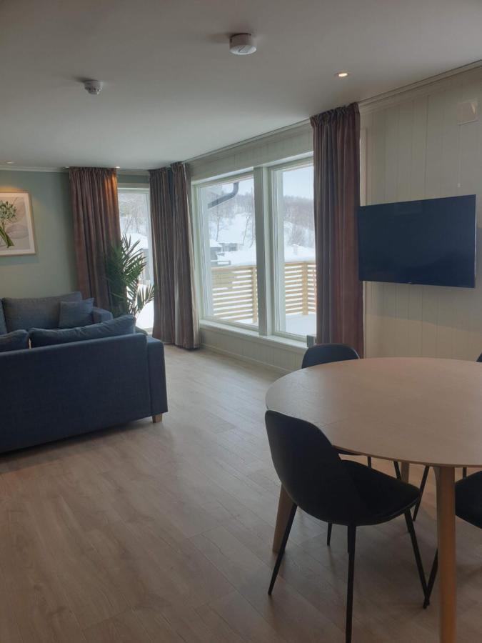 Olderfjord Turistsenter Hotel Russenes Eksteriør billede