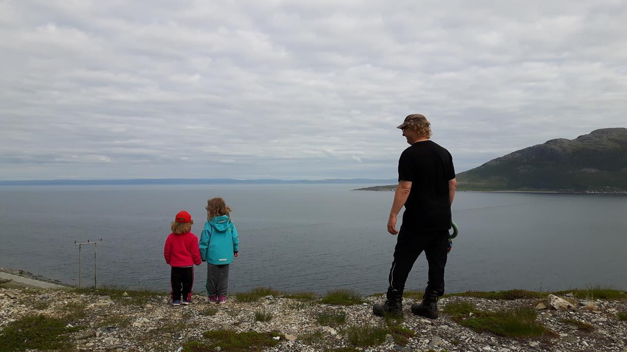 Olderfjord Turistsenter Hotel Russenes Eksteriør billede